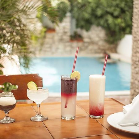 Hotel Carrillos Cancún Kültér fotó